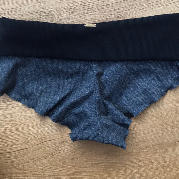 Beach bunny bottoms - Picture 4 of 4